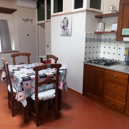 Torre Degli Onesti Bed & Breakfast *